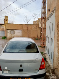 voitures-renault-clio-classique-2003-tiaret-algerie