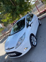 voitures-ford-fiesta-2013-titanium-bouira-algerie