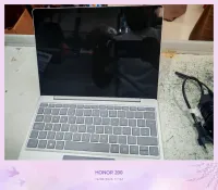   "Microsoft Surface Go 2 - i5 11ème Gen - 16Go RAM - 256Go SSD"