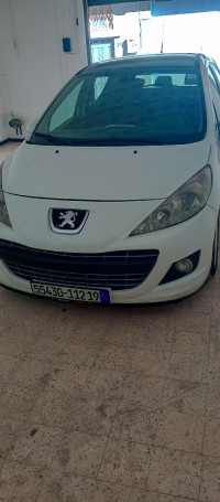 voitures-peugeot-207-2012-taya-setif-algerie