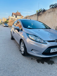 voitures-ford-fiesta-2012-medea-algerie