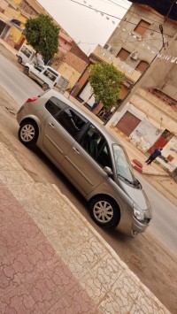 سيارات-renault-scenic-2007-القبة-الجزائر