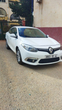 voitures-renault-fluence-2013-dynamique-ain-defla-algerie