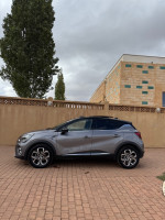 voitures-renault-captur-2023-rsline-tlemcen-algerie