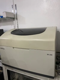 Matériel de laboratoire médical 