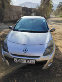 voitures-renault-clio-3-2012-dar-el-beida-alger-algerie