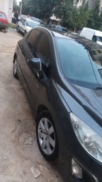 voitures-peugeot-308-2014-sportium-tizi-ouzou-algerie