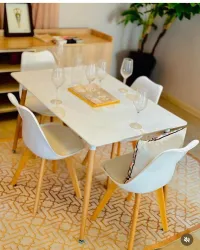  Table scandinave tulipe 