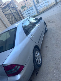 voitures-toyota-corolla-verso-2004-alger-centre-algerie