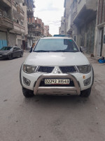 utilitaire-mitsubishi-l200-2015-doube-cabine-evolution-tadjenanet-mila-algerie