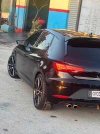 سيارات-seat-leon-2018-fr15-تاجنانت-ميلة-الجزائر