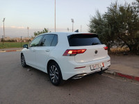 voitures-volkswagen-golf-8-2021-style-bouira-algerie