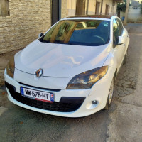 voitures-renault-clio-3-2011-la-130-birkhadem-alger-algerie