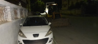 voitures-peugeot-207-2012-drean-el-tarf-algerie