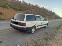 سيدان-كبيرة-volkswagen-passat-1993-الونزة-تبسة-الجزائر
