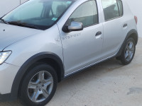 voitures-dacia-sandero-2018-stepway-restylee-bouira-algerie