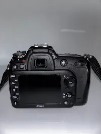 Nikon D7200 + 16-300mm F/3.5-6.3 Di II VC PZD MACRO 
