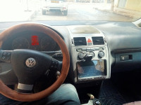 voitures-volkswagen-touran-2010-msila-algerie