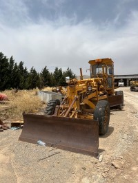 آلة-665-niveleuse-komatsu-1978-خنشلة-الجزائر