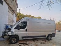 سيارات-peugeot-boxer-2015-سكيكدة-الجزائر