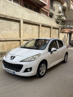 voitures-peugeot-207-2011-allure-dar-el-beida-alger-algerie