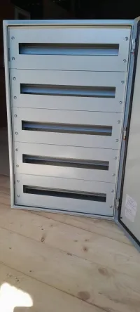 Armoire modulaire plastronée 5x24 modules , dimensions 900x600x250 mm