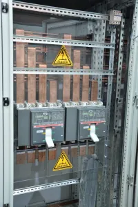 Montage et câblage des Armoires électriques 