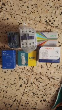Contacteur et relait de phasse et teleripteur et horloge