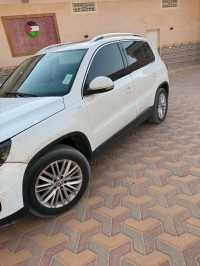 سيارات-volkswagen-touran-2015-carat-الواد-الوادي-الجزائر