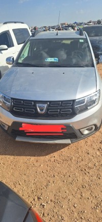 سيارات-dacia-sandero-2018-stepway-خنشلة-الجزائر