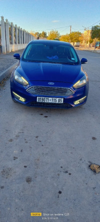 voitures-ford-focus-4-portes-2015-chemora-batna-algerie