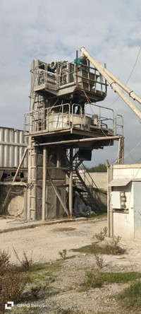 industrie-fabrication-centrale-a-beton-liebherr-25m-chorfa-bouira-algerie