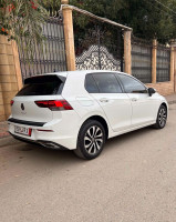 voitures-volkswagen-golf-8-2022-active-blida-algerie