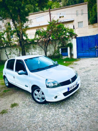 voitures-renault-clio-campus-2012-bye-el-hadjar-annaba-algerie