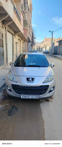 voitures-peugeot-207-2012-fennec-batna-algerie