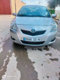 voitures-toyota-yaris-sedan-2013-el-attaf-ain-defla-algerie