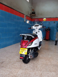 motos-et-scooters-sym-fidele-2019-baba-hassen-alger-algerie