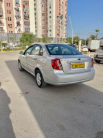 voitures-chevrolet-optra-4-portes-2007-annaba-algerie