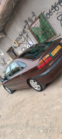 voitures-renault-laguna-1-1999-sougueur-tiaret-algerie