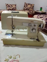  Machine a coudre portatif