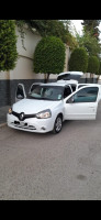 voitures-renault-clio-campus-2015-bye-blida-algerie