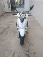 motos-et-scooters-symphony-st-sym-2020-les-eucalyptus-alger-algerie