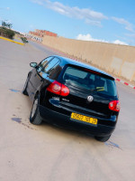 voitures-volkswagen-golf-5-2005-carat-oggaz-mascara-algerie