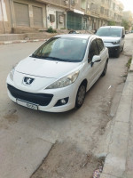 citadine-peugeot-207-2010-batna-algerie