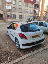 voitures-peugeot-207-2011-sidi-mhamed-ben-ali-relizane-algerie