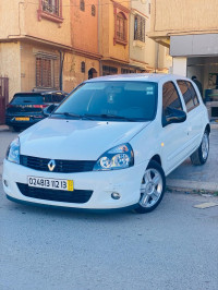 voitures-renault-clio-campus-2012-bye-remchi-tlemcen-algerie