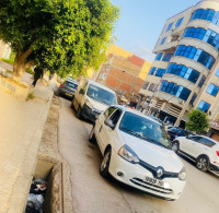 voitures-renault-clio-campus-2015-bye-bejaia-algerie