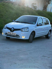 voitures-renault-clio-campus-2015-bye-bou-ismail-tipaza-algerie