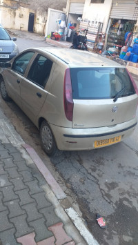 voitures-fiat-punto-2010-classic-bou-ismail-tipaza-algerie