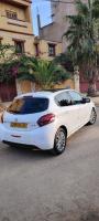 voitures-peugeot-208-2016-allure-es-senia-oran-algerie